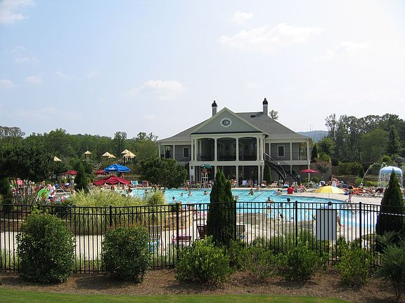 Clubhouse / Pool