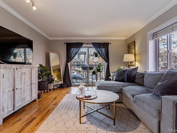 4th image of 1330 N Elizabeth St Unit 6