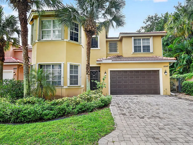 10247 Isle Wynd Ct — Photo 5