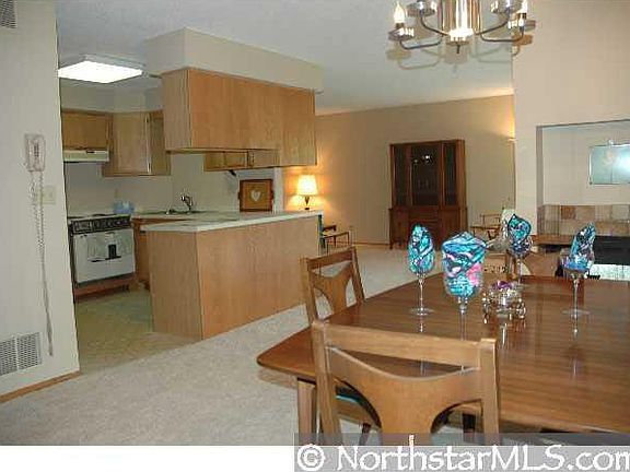 2nd image of 232 Franklin Avenue W