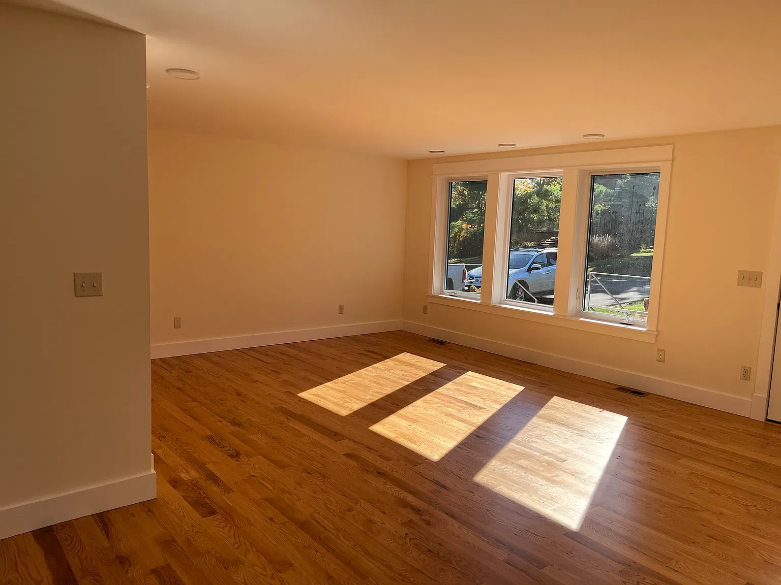 2 bed, 1400 sqft, $2,200 — Photo 2