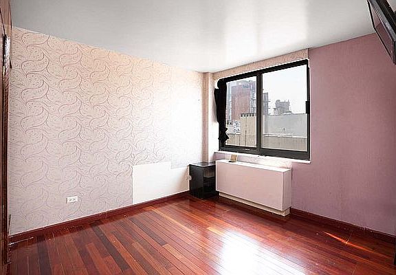 2nd image of 47 Market St #2A