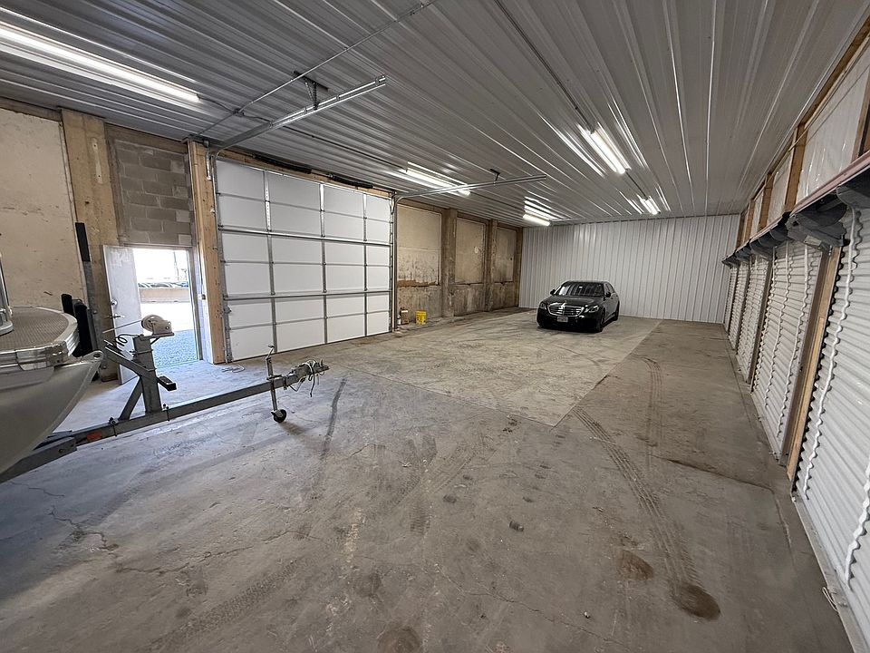 2nd image of 801 E Main St #16-22