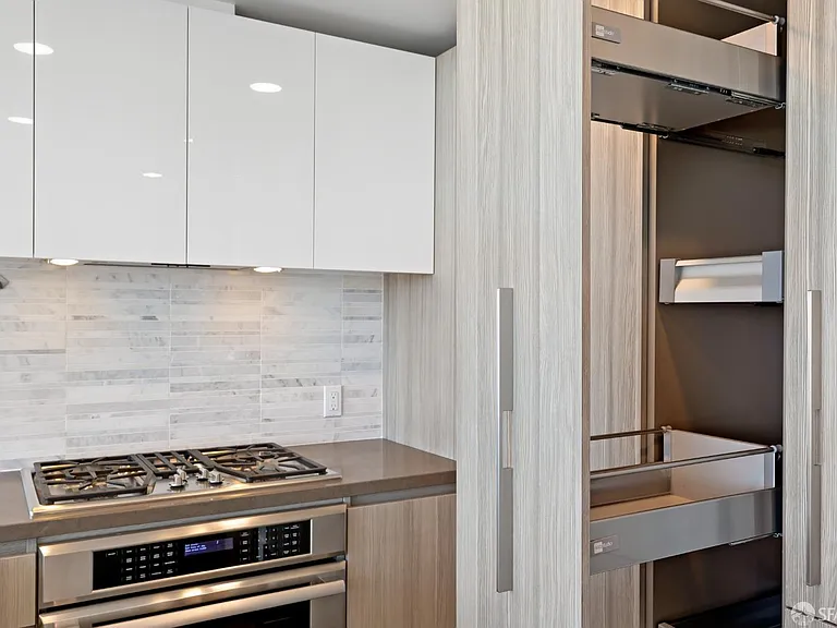 718 Long Bridge St #1400 — Photo 3
