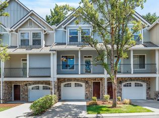 1922 NE 49th Way, Hillsboro, OR 97124