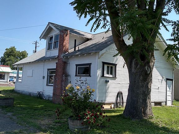 2nd image of 1630 E Isaacs Ave