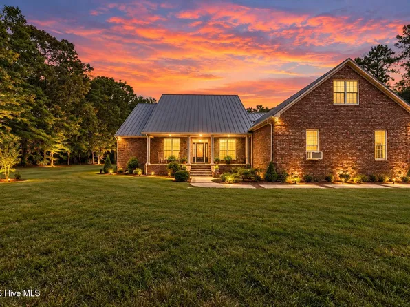1380 Oak Grove Road, Trenton, NC 28585