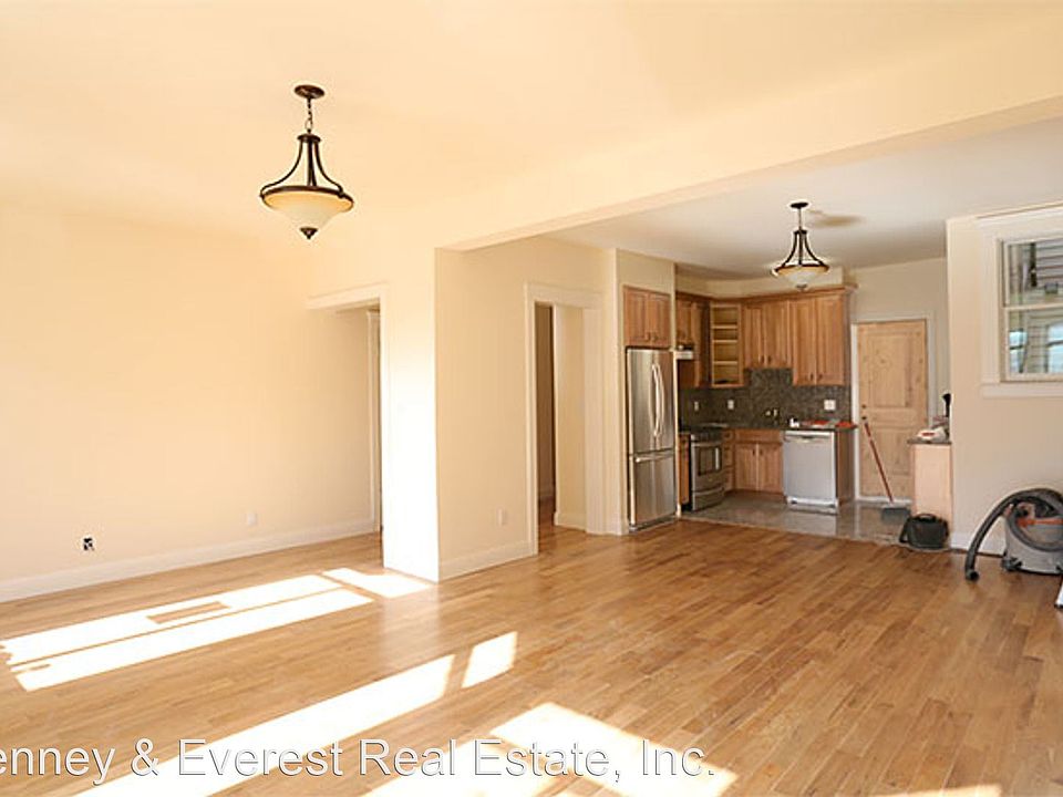 1st image of 2720 Hyde St