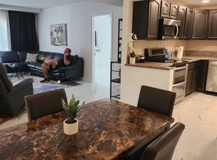 450 NW 20th St APT 103, Boca Raton, FL 33431