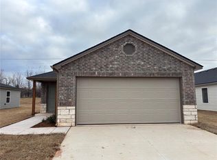 12104 SW 36th St, Mustang, OK 73064