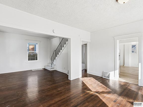 3rd image of 4531 N 39th St