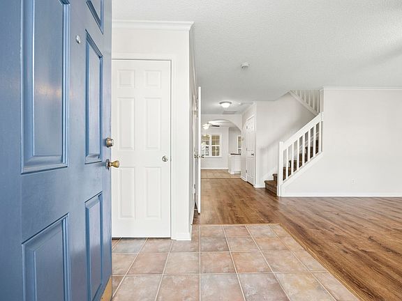 4th image of 241 Seabert Rd. #241
