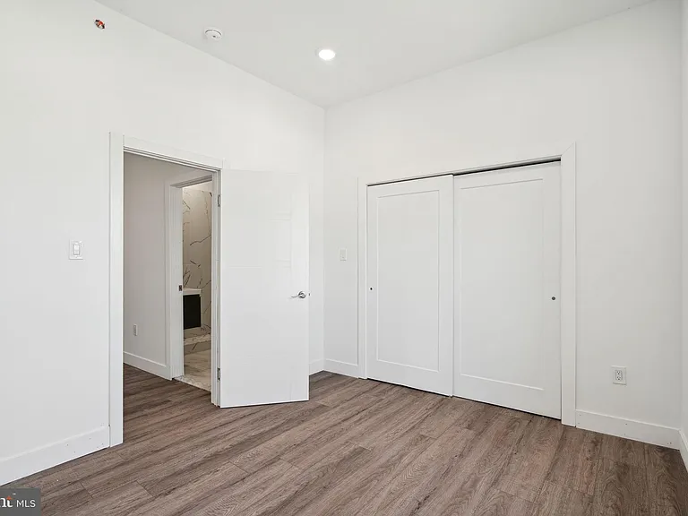 5164 Ridge Ave #3 — Photo 5