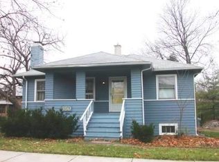 350 N Grant St, Westmont, IL 60559