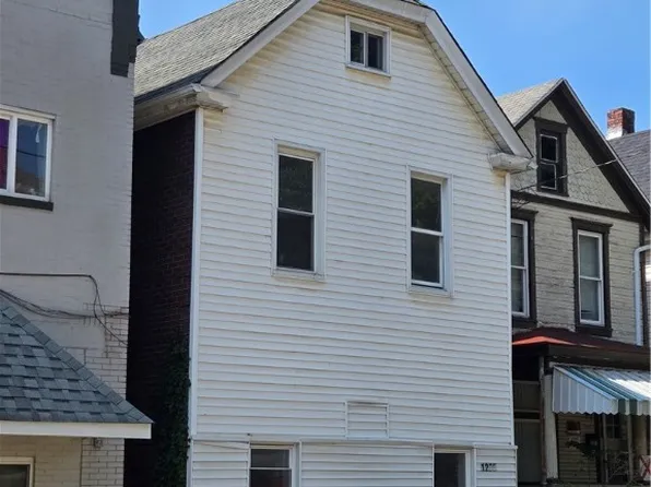 1205 Victoria Ave, New Kensington, PA 15068