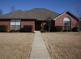 451 Meadowridge Cir, Texarkana, AR 71854