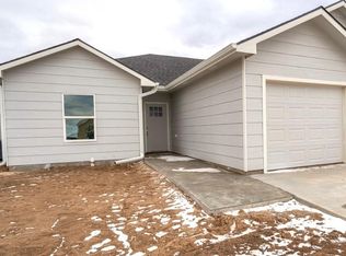 1112 Harbor Dr, Salina, KS 67401