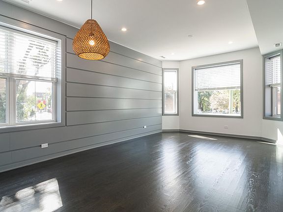 3rd image of 2834 W Diversey Ave #1R