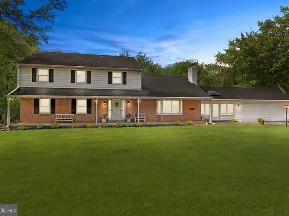 2740 Brendan Cir, Willow Grove, PA 19090