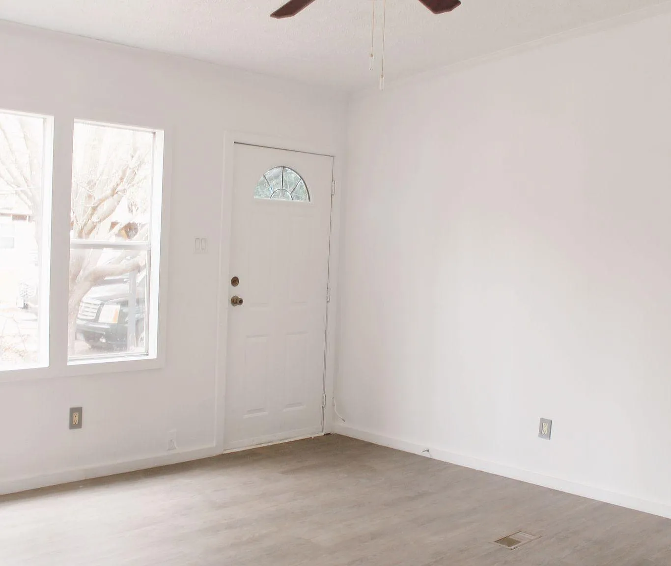 425 W Pecan St — Photo 4