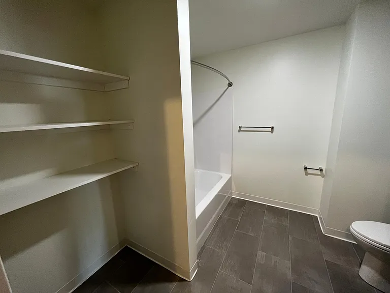 Lincoln Lofts — Photo 38