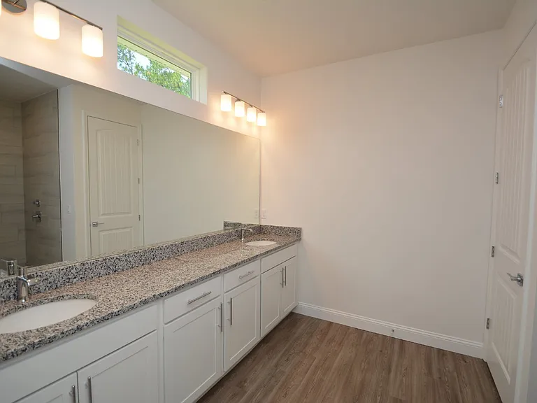 102 Brittany Ln — Photo 20