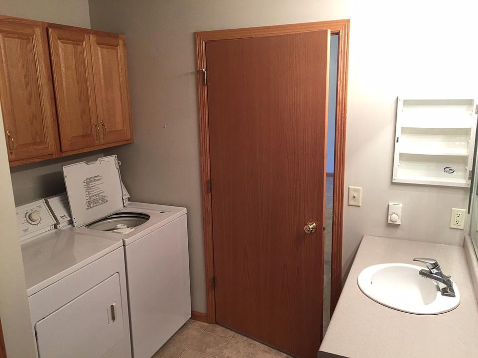 2nd image of 3338 S Robin Meadows Ln