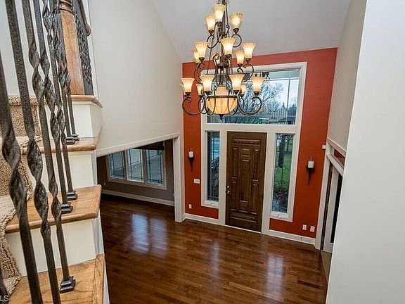 3rd image of 29975 N Park Blvd