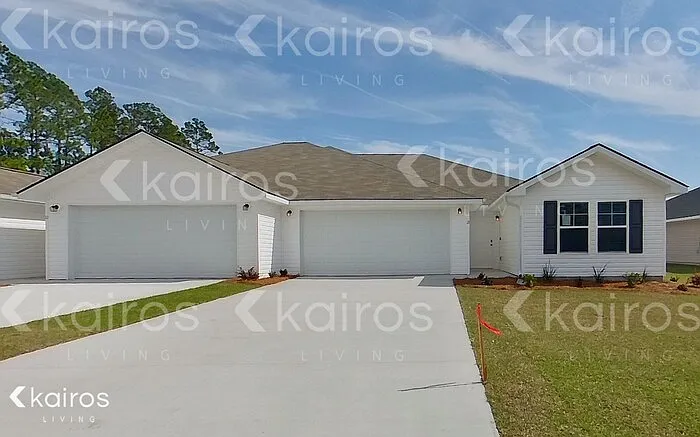 13 Cottage Grove Dr — Photo 1