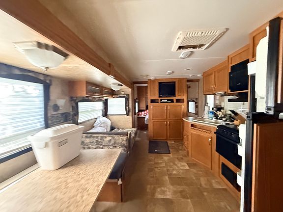 4th image of 6-123 Woodhaven Lakes