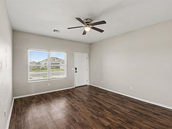 2nd image of 1733 Tumbleweed Way