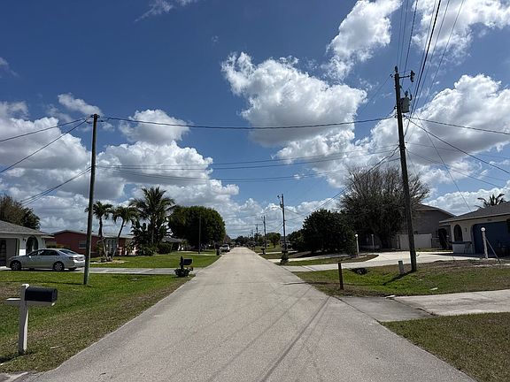 4th image of 1718 SE 14th Ter