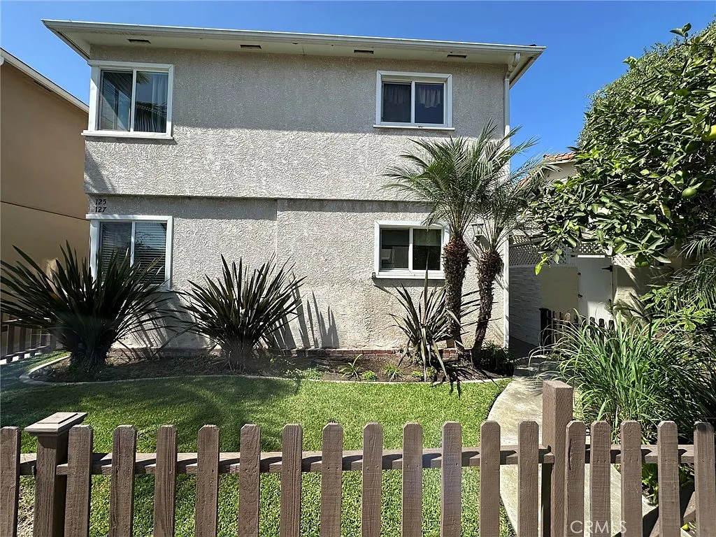 1 bed, 850 sqft, $2,400 — Photo 1