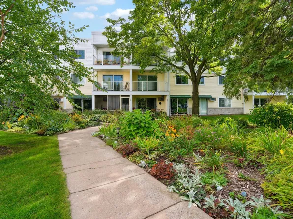 132 Demont Ave E APT 325, Little Canada, MN 55117