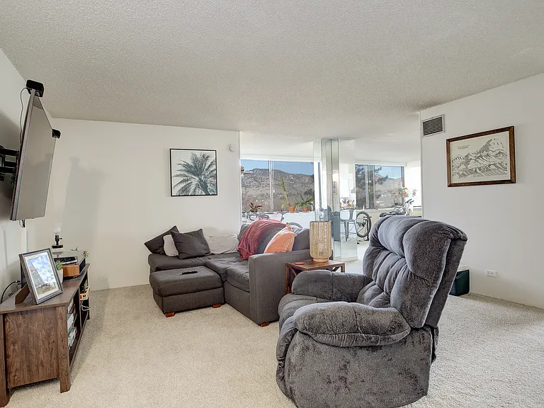 1850 Folsom St #609 — Photo 4