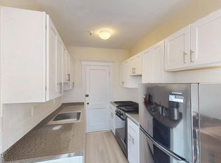 223 Park Dr APT 21, Boston, MA 02215