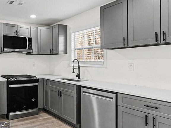 4th image of 3475 Meadowlane Pl SW