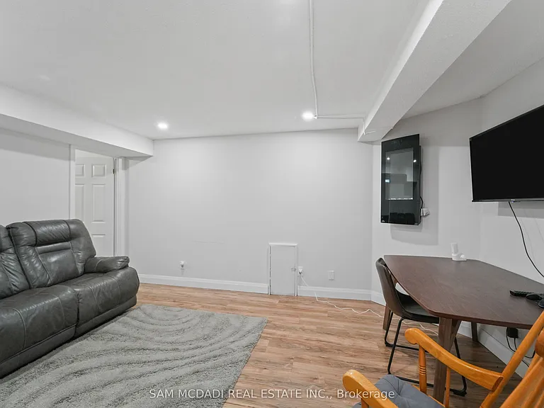 6251 Saltmarsh Ct — Photo 35