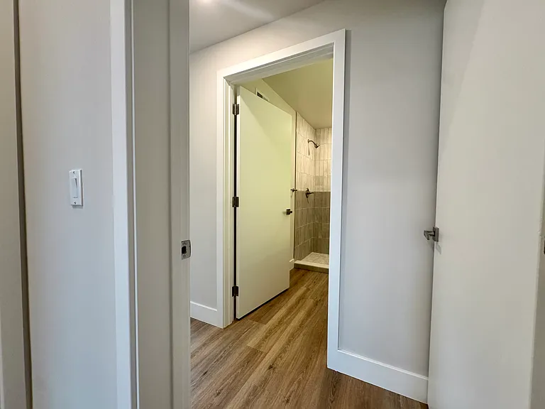 5222-24 Chester Ave #4 — Photo 27