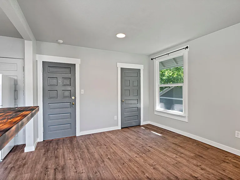 1707 W 8th Ave #2 — Photo 5