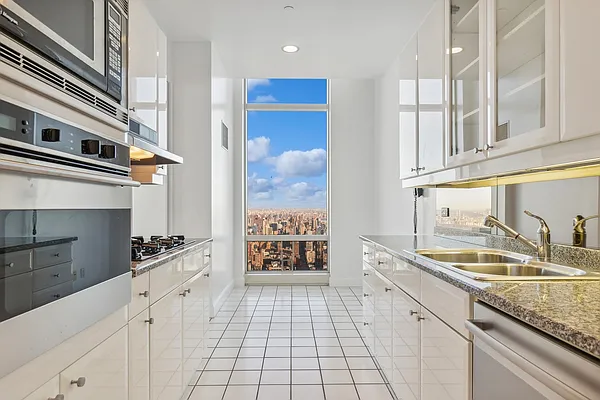 Rented by Corcoran | media 5