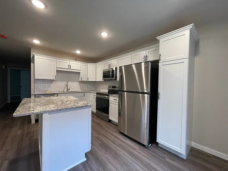 Gateway Place Apartments — Photo 58