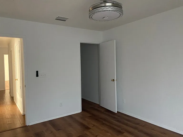 5028 W Hurston Dr — Photo 16