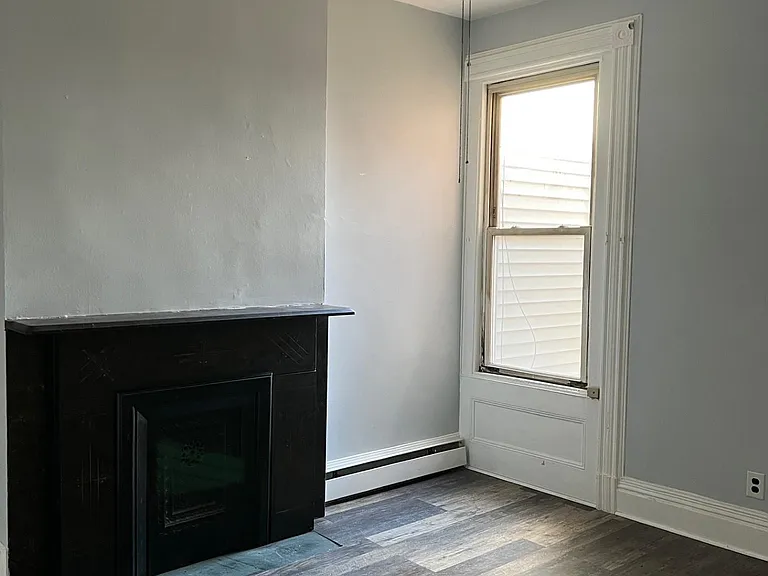 19 Glenwood Ave — Photo 15