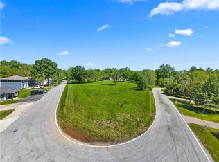 1718 NE Bren Mar Rd, Lees Summit, MO 64086