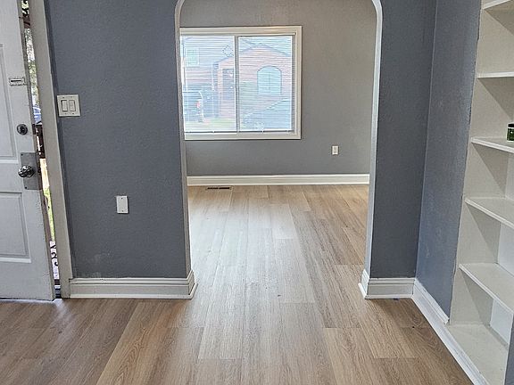 5th image of 7533 Deerwood Ave