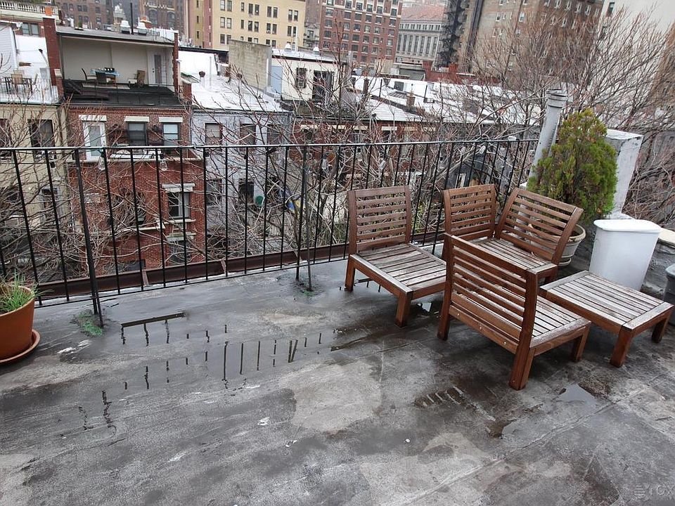 2nd image of 150 W 76th St APT 5A