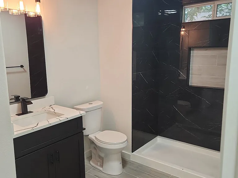 2410 Santa Rita St — Photo 8