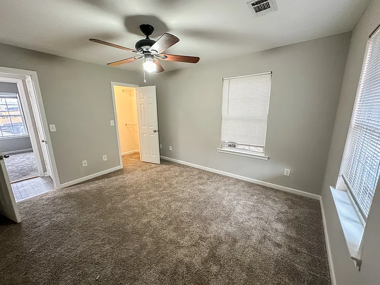 450 Fowler Rd #A — Photo 14