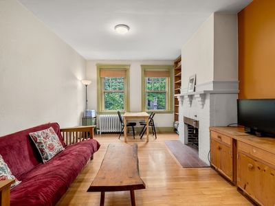 36 Linnaean St APT 5, Cambridge, MA, 02138